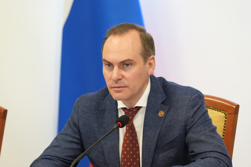 Артём Здунов - представителям органов местного самоуправления: «Нужно создавать комфортные условия для семей с детьми»